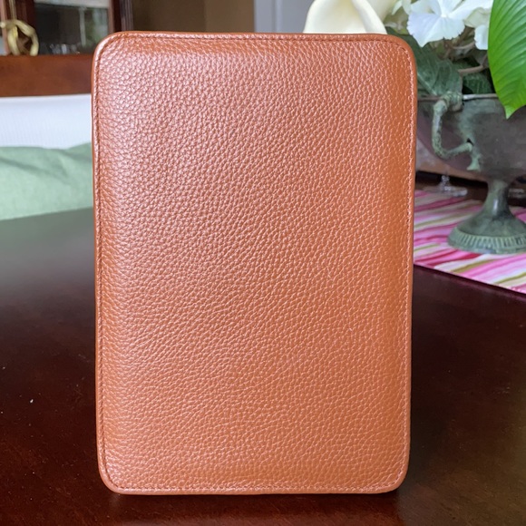 Ex-Point Tan Leather Zipper E-Reader Case - Picture 2 of 3